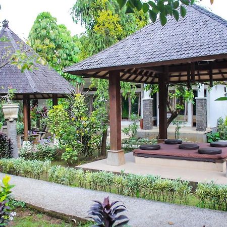 Araminth Guest House And Spa โลวินา ภายนอก รูปภาพ