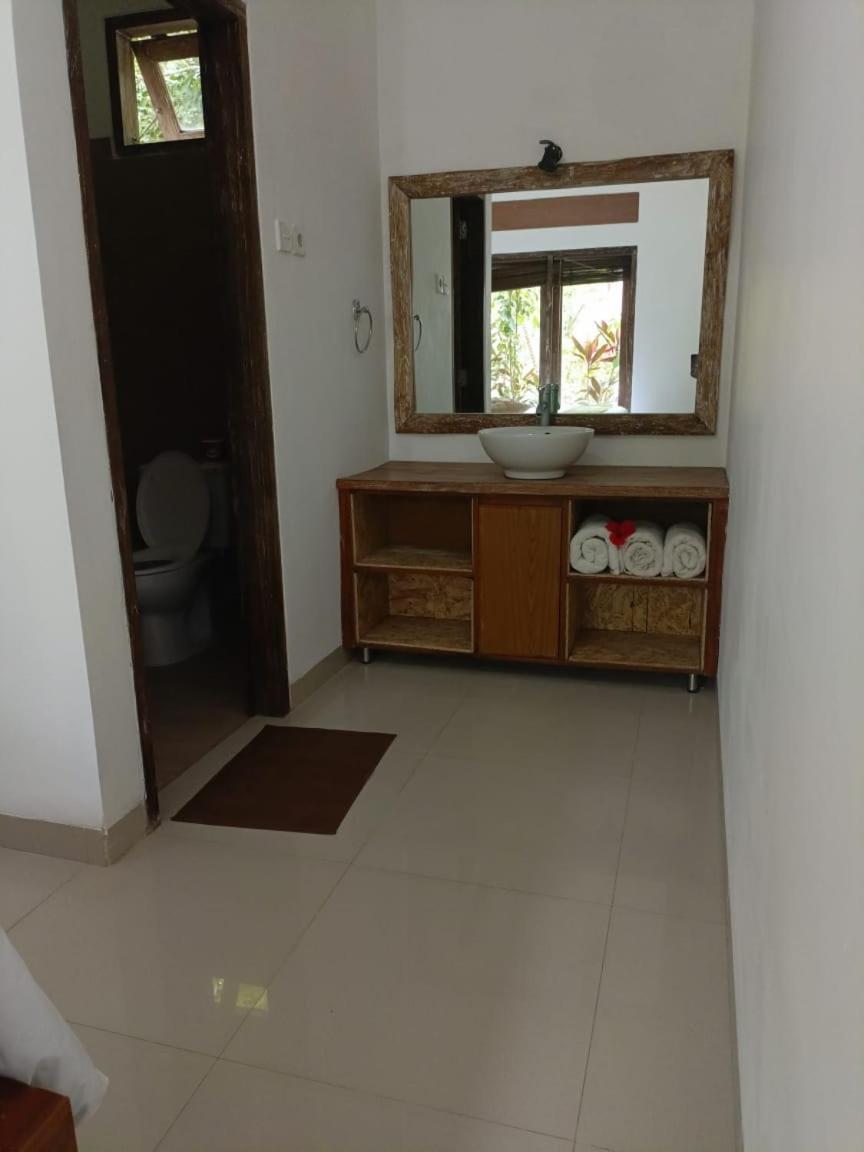 Araminth Guest House And Spa โลวินา ภายนอก รูปภาพ