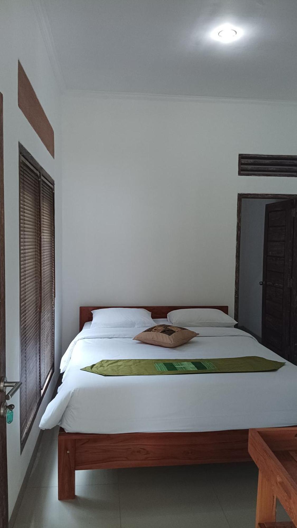 Araminth Guest House And Spa โลวินา ภายนอก รูปภาพ